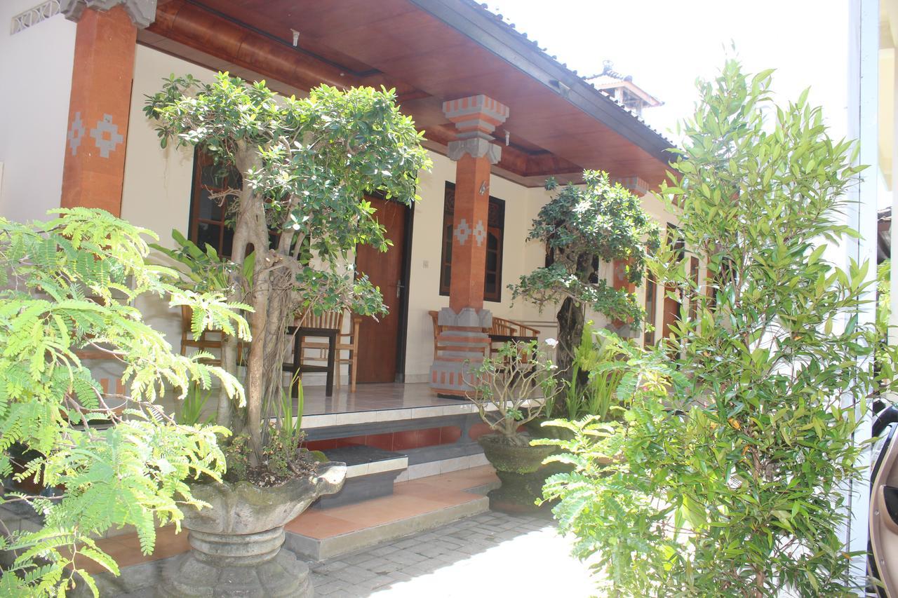 Js Wisma tamu Seminyak (Bali)
